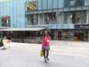 Orchard Road̂ƂSTARBUCKSBVK|[STARBUCKSWiFiŎĝŁApĂB^CƂ͈ĂƂ낪iłB